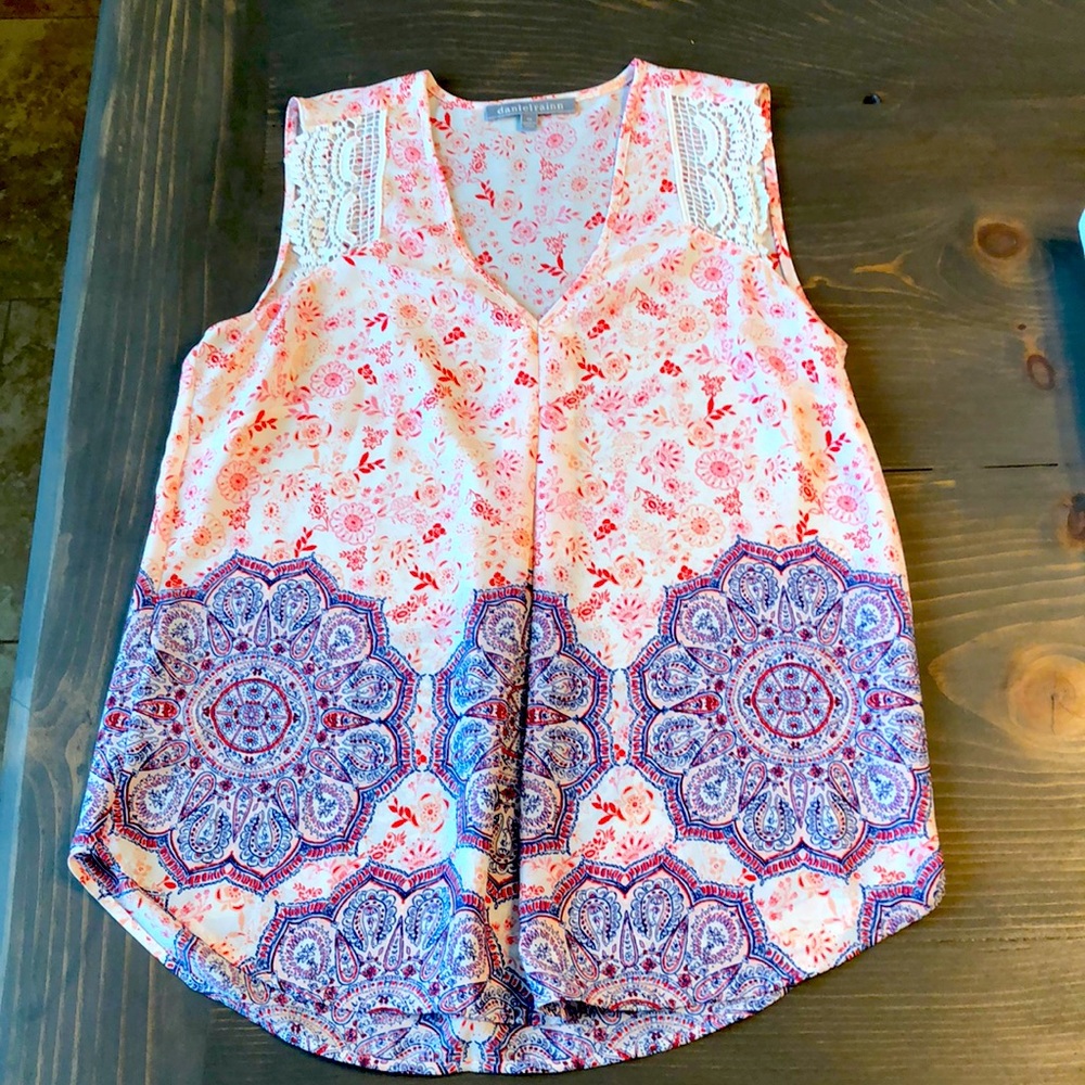 Lace detail top
